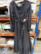 *4 Size: 22 Lindy Bop Sydney Black Sketched Polka