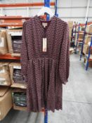 *5 Lindy Bop Ivory Vintage Style Dress (Burgundy B