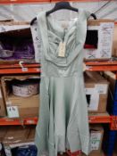 *2 Size: 10 Terri Lou Mint Dresses