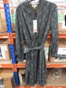 *11 Size: 8 Lindy Bop Ivory Rose Plaid Check Dress