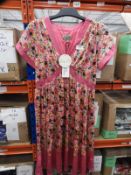 *11 Size: 10 Ariadne Pink Bee Floral Dresses