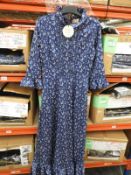 *7 Size: 22 Lindy Bop Lydia Deep Blue Paisley Dres