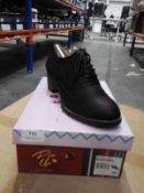 *Pin Up Ladies Shoes Size: 5