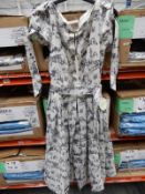 *6 Size: 12 Carissa Porcelain Winter Toil Dresses