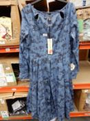 *5 Size: 14 Laurel Winter Toil Dresses