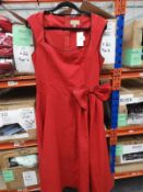 *20 Size: 16 Grace Dorm Red & Black Dresses