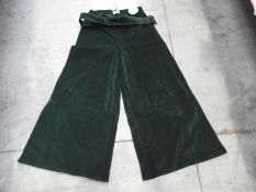 *6 Size: 16 Adonia Emerald Corduroy Trousers