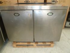 * Clean conditon Foster 2 door fridge with salad hatch. (920H x 1215W x 755D)