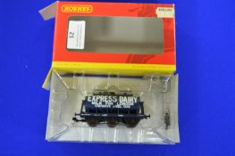 Hornby 00 Six Wheel Milk Tank 