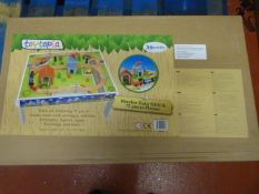 *Toytopia Wooden Train Table and 75pc Play Set