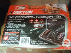 *Dekton 13 Piece Professional Screwdriver Set