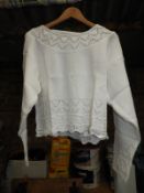 *10 Ladies White Pullovers