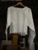 *10 Ladies White Pullovers