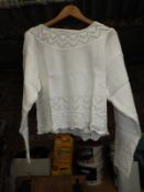 *10 Ladies White Pullovers