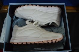 *Prada Ladies White Trainer Size: 6/ Euro 39