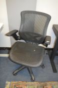 *Black Mesh Office Chair