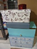 Quantity of Storage Gift Boxes