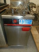 * Bartlett Bartlett yeoman twin pan fryer. (450Wx1100Hx780D)