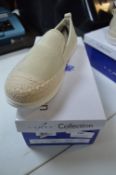 Luna Collection Size: 6 Ladies Beige Deck Shoes