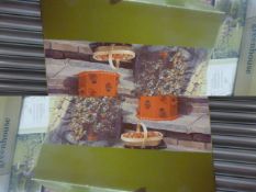 *Apollo Strawberry Tub