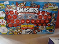 *Zuru Smashers Set