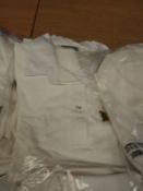 *10 White Polo Shirts with Embroidered Motifs (Various Sizes)