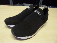*DKNY Knit Slip-On Shoes Size: 5.5