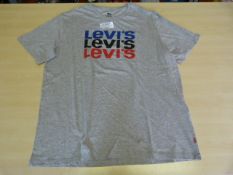 *Levi's Ladies T-Shirt Size: XL