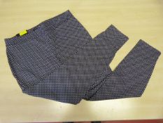 *Hilary Bradley Size: 18 Leggings