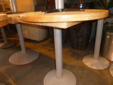 * 1 x circle and 1 x square tables
