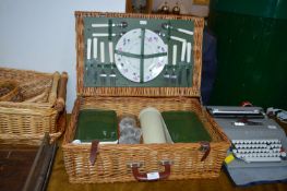 Whicker Picnic Hamper including Melamine Plates an