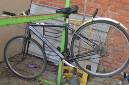 Giant Expression Gents Bicycle