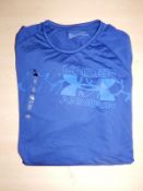 *Nike Size: L Blue Short Sleeve Top