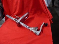 *Vogue heavy duty tin opener