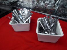 *2 x square dishes with cutlery