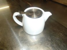 *white teapots x approx. 10