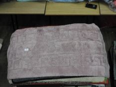 *Bath Mat (as per photograph)