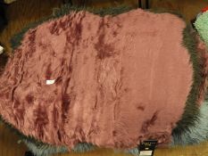 *Bath Mat (as per photograph)