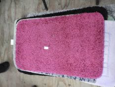 *Bath Mat (as per photograph)