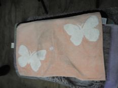 *Bath Mat (as per photograph)