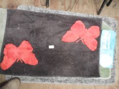 *Bath Mat (as per photograph)