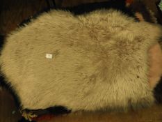 *Bath Mat (as per photograph)