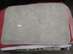 *Bath Mat (as per photograph)