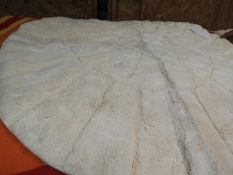 *Circular Rug (as per photograph)