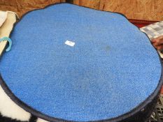 *Circular Rug (as per photograph)