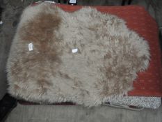 *Bath Mat (as per photograph)