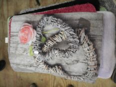 *Bath Mat (as per photograph)