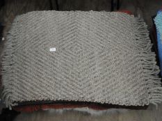 *Bath Mat (as per photograph)