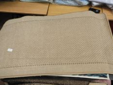 *Bath Mat (as per photograph)