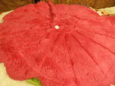 *Circular Rug (as per photograph)